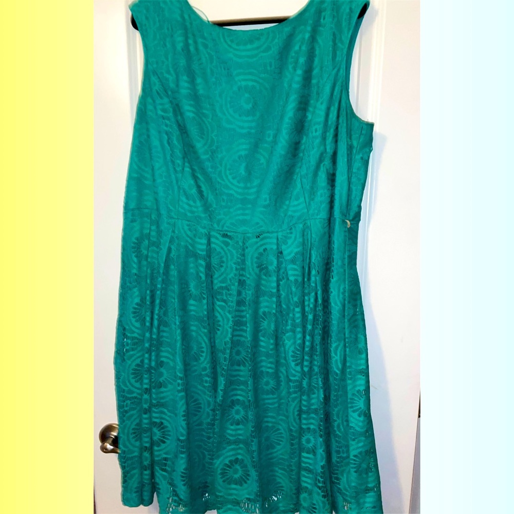 Cute Teal dress! 👗